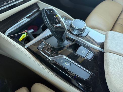 Used 2018 BMW 530e RWD image 24