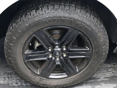 Used 2021 Ford Expedition XLT image 12