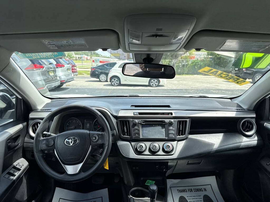 Used 2017 Toyota RAV4 LE w/ Carpet Mat Package AWD/4WD image 20
