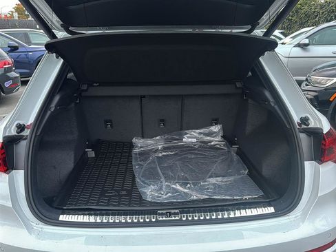 Used 2025 Audi Q3 2.0T Premium w/ Convenience Package image 17