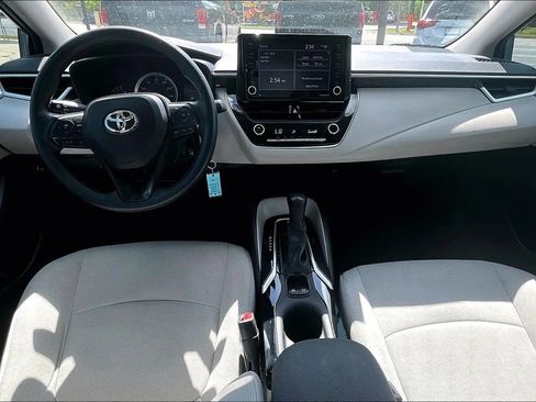 Used 2022 Toyota Corolla LE image 15
