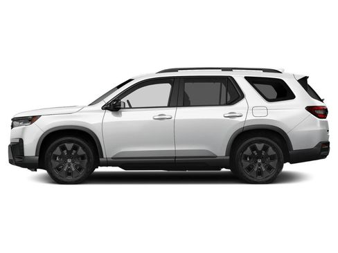 New 2026 Honda Pilot Black Edition image 2
