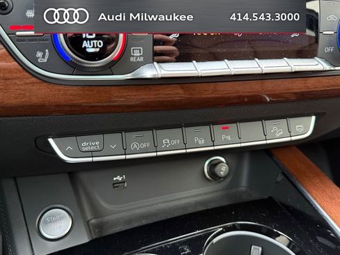 Used 2023 Audi A4 2.0T allroad Prestige w/ Prestige Package AWD/4WD image 27