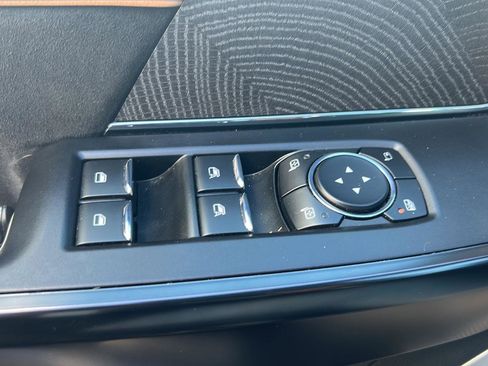 Used 2022 Ford F150 Platinum image 23