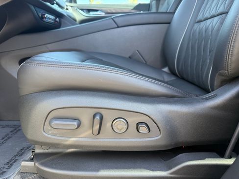 Used 2024 Buick Enclave Avenir w/ Avenir Technology Package FWD image 10