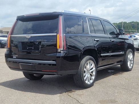Used 2018 Cadillac Escalade Premium Luxury RWD image 11