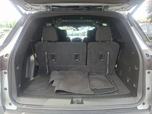 Certified 2023 Chevrolet Traverse LT FWD image 32