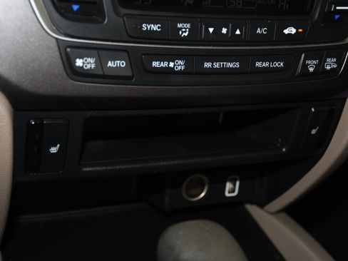 Used 2020 Honda Pilot EX-L image 16