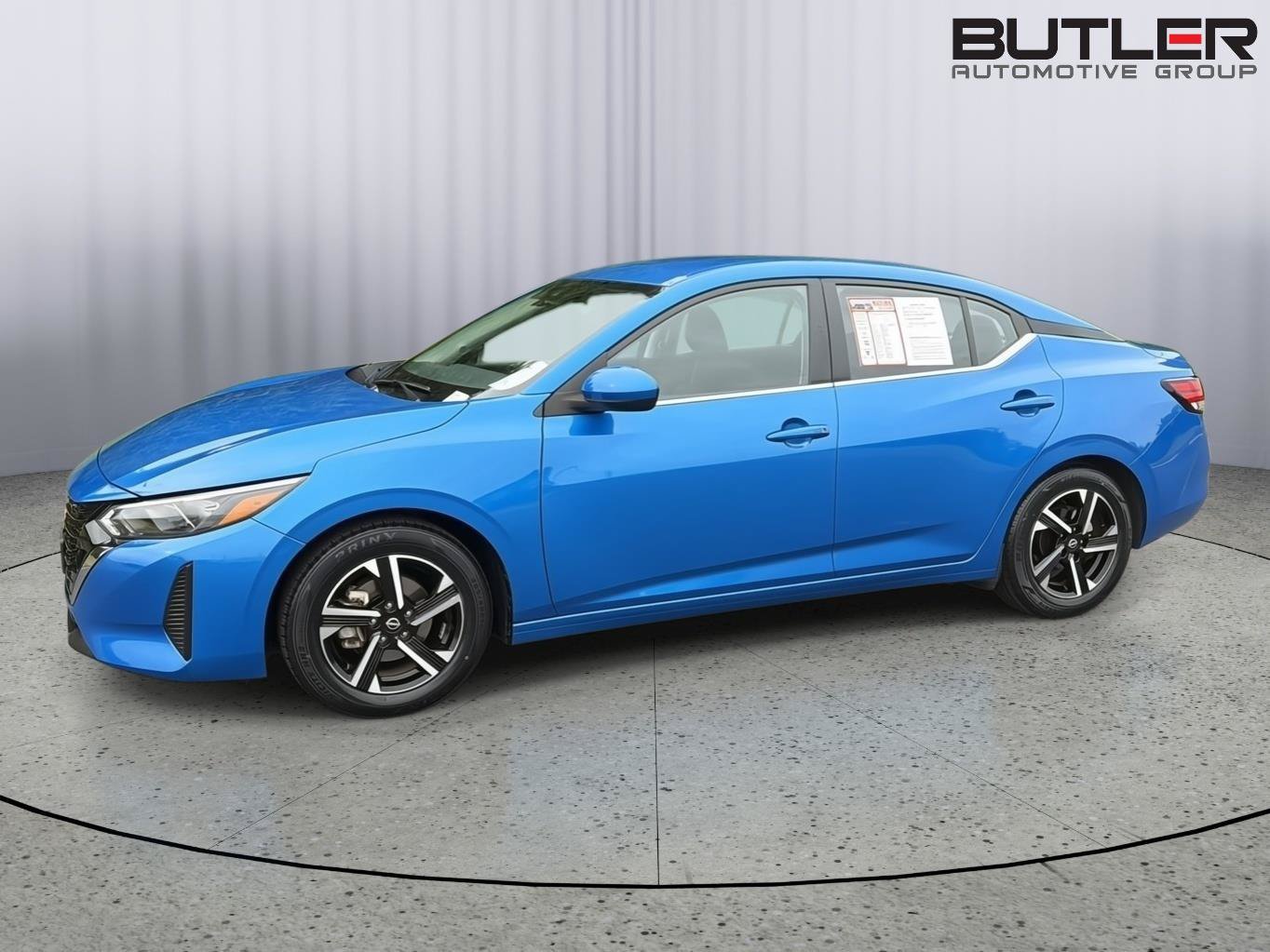 Used 2025 Nissan Sentra SV FWD image 3