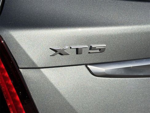 Certified 2023 Cadillac XT5 Premium Luxury image 31