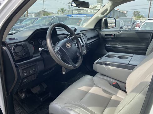 Used 2017 Toyota Tundra SR image 12