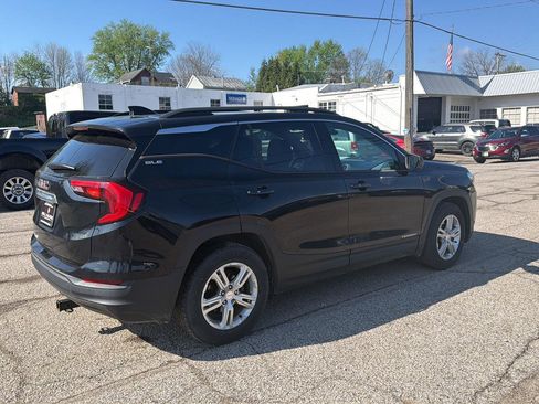 Used 2018 GMC Terrain SLE w/ Driver Convenience Package image 5