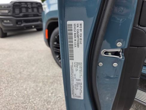 New 2026 Jeep Grand Wagoneer L Limited AWD/4WD image 19
