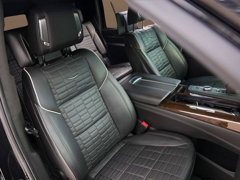 Certified 2024 Cadillac Escalade Sport Platinum image 34