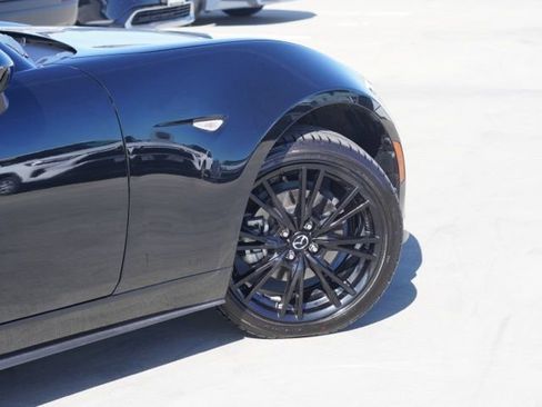 Used 2025 MAZDA MX-5 Miata Club w/ Weather Package RWD image 9