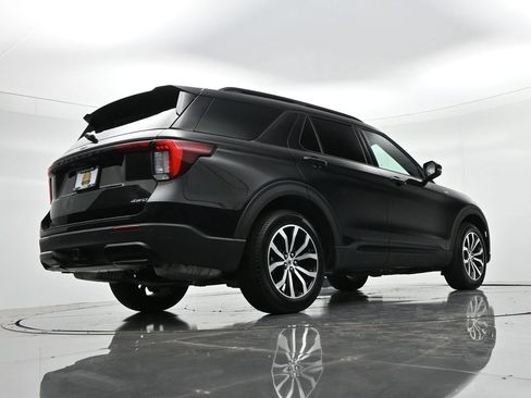 Certified 2026 Ford Explorer ST-Line AWD/4WD image 24
