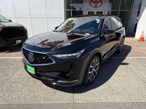 Used 2024 Acura MDX SH-AWD w/ Technology Package image 2