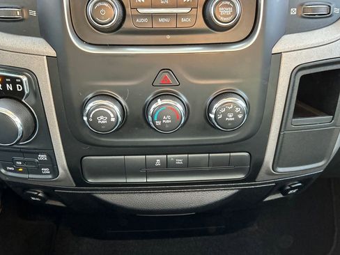 Used 2015 RAM 1500 Express image 25