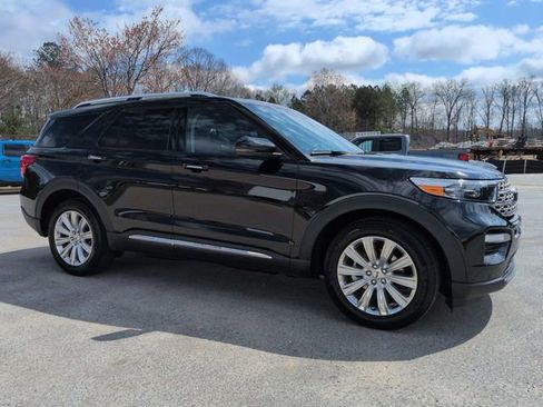 Used 2023 Ford Explorer Limited w/ Equipment Group 301A image 2