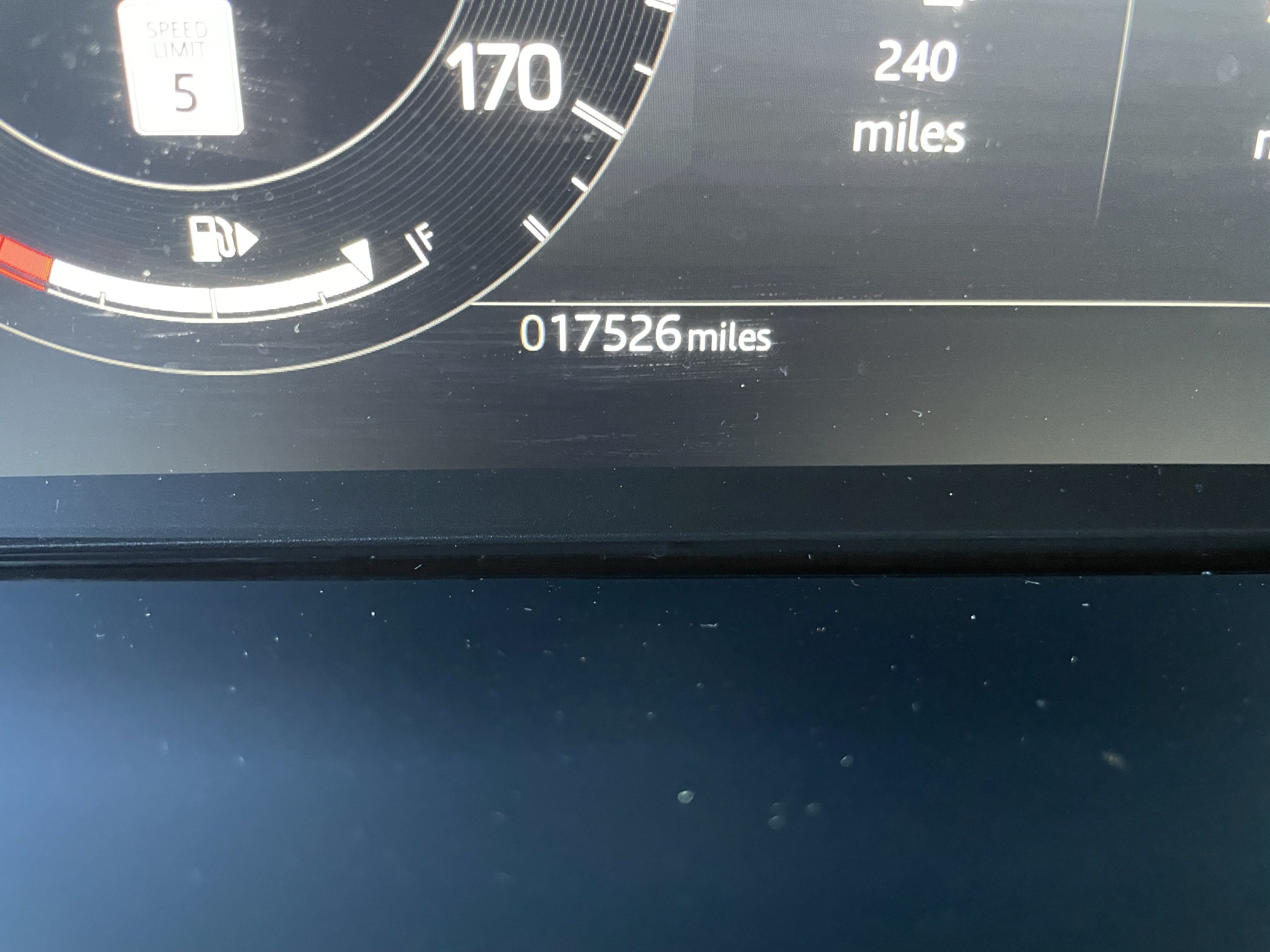 Certified 2025 Land Rover Discovery Sport Dynamic SE AWD/4WD image 25