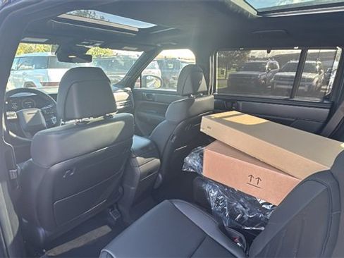 New 2026 Hyundai Santa Fe Calligraphy image 9