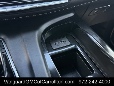 Used 2023 Cadillac Escalade V AWD/4WD image 21