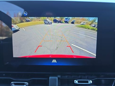 New 2026 Chevrolet Equinox LT w/ Convenience Package II image 23