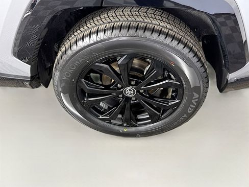 Used 2024 Toyota RAV4 XSE w/ Advanced Technology Package image 25