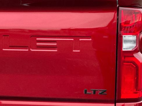 Used 2024 Chevrolet Silverado 2500 LTZ w/ LTZ Premium Package image 49