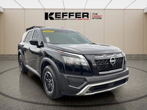 Used 2025 Nissan Pathfinder Rock Creek image 7