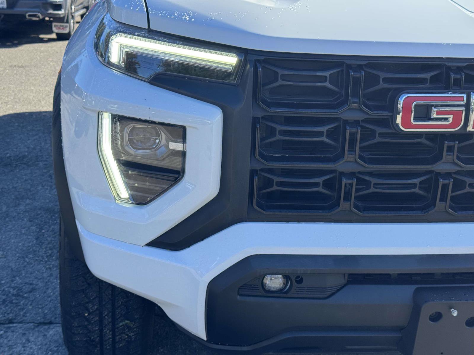 Used 2024 GMC Canyon Elevation w/ Elevation Premium Package AWD/4WD image 6