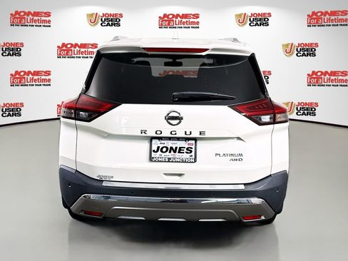 Certified 2021 Nissan Rogue Platinum image 18