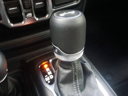 Used 2024 Jeep Wrangler Sahara w/ Technology Group image 28