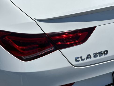Used 2020 Mercedes-Benz CLA 250 image 27