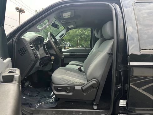 Used 2012 Ford F250 XLT w/ XLT Premium Pkg AWD/4WD image 6