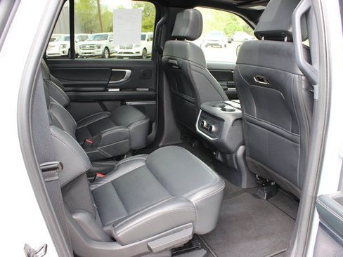 Used 2025 Ford Expedition Max Platinum w/ Stealth Performance Package AWD/4WD image 17