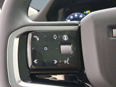 Used 2025 Land Rover Discovery Sport S image 15