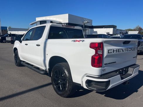 Used 2025 Chevrolet Silverado 1500 Custom w/ Turbomax Blackout Package AWD/4WD image 3