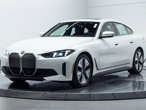 New 2026 BMW i4 xDrive40i image 8