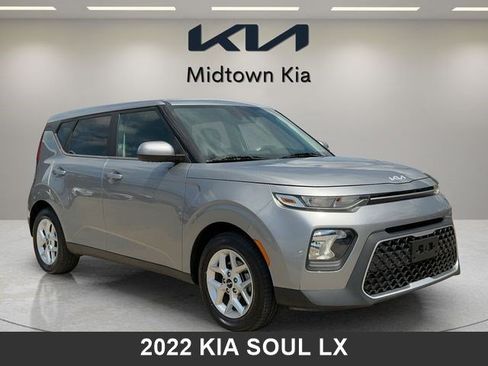 Used 2022 Kia Soul LX w/ Technology Package FWD image 1