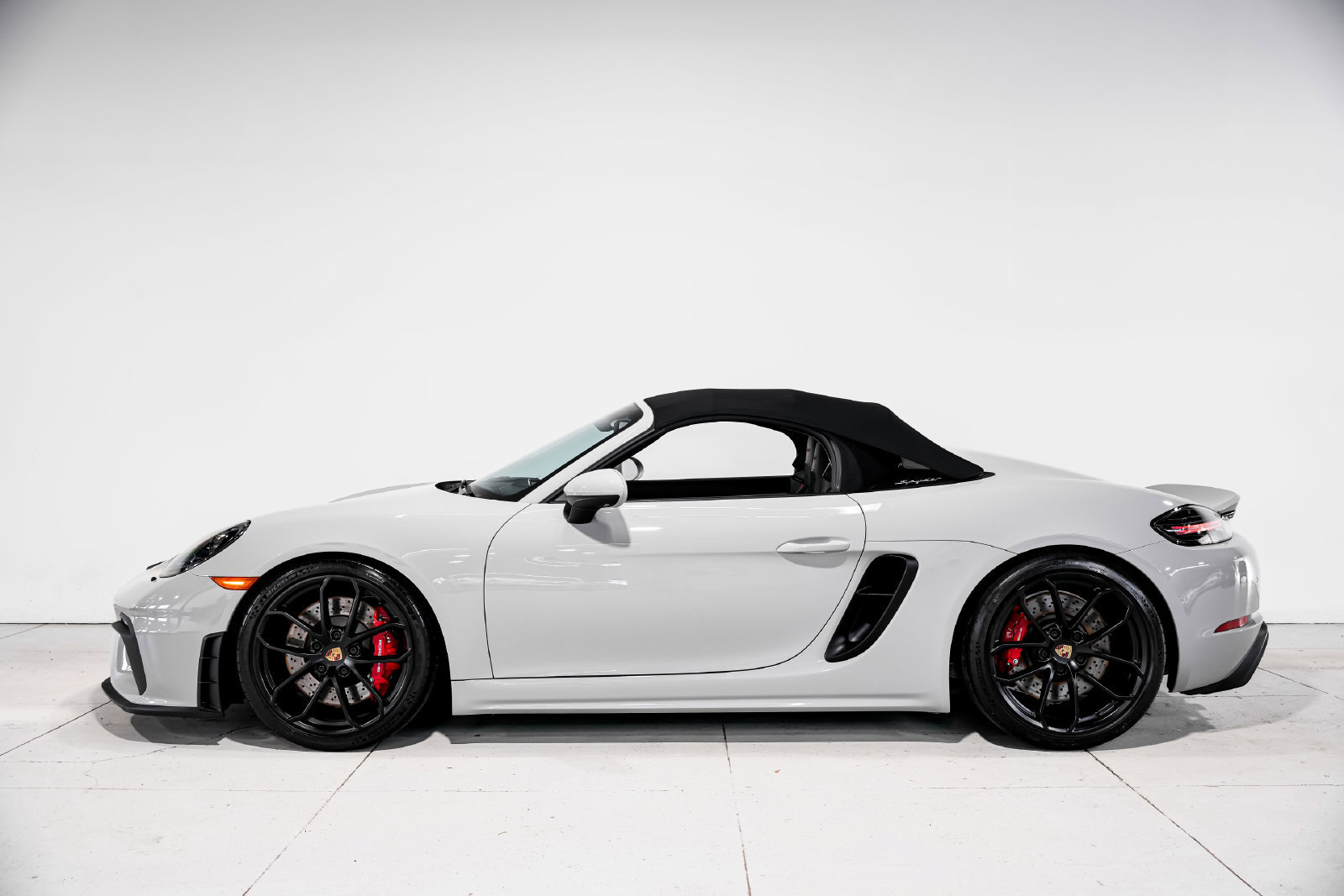 Used 2022 Porsche 718 Boxster Spyder RWD image 7