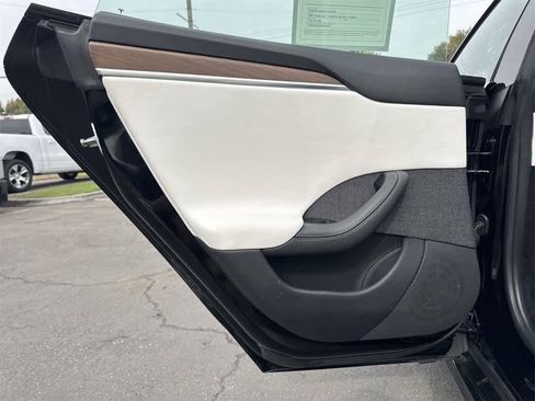 Used 2023 Tesla Model S image 29