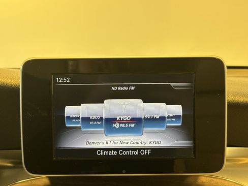 Used 2019 Mercedes-Benz GLC 300 GLC 300 w/ Premium Package image 16