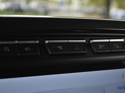 Used 2021 Ford F150 Lariat image 19