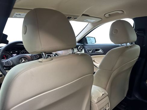 Used 2018 Mercedes-Benz GLA 250 image 33