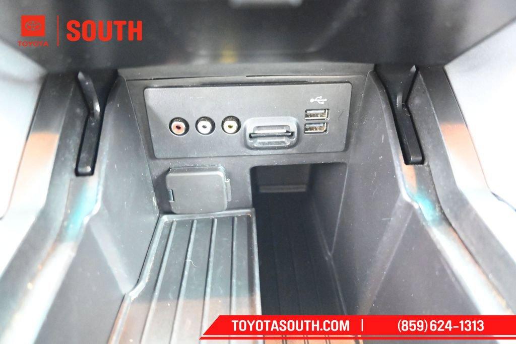 Used 2013 Ford Explorer XLT AWD/4WD image 19