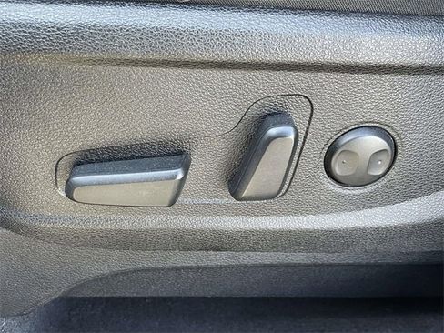 Certified 2023 Kia Telluride S w/ S Sunroof Package image 30