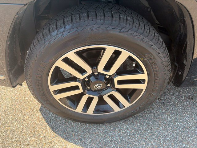 Used 2018 Toyota 4Runner Limited AWD/4WD image 11