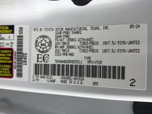 Used 2024 Toyota Sequoia TRD Pro AWD/4WD image 9
