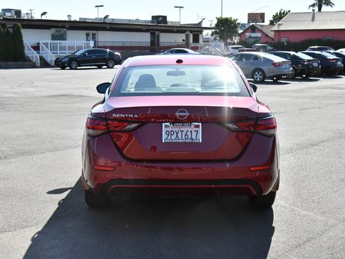 Used 2025 Nissan Sentra SV FWD image 7